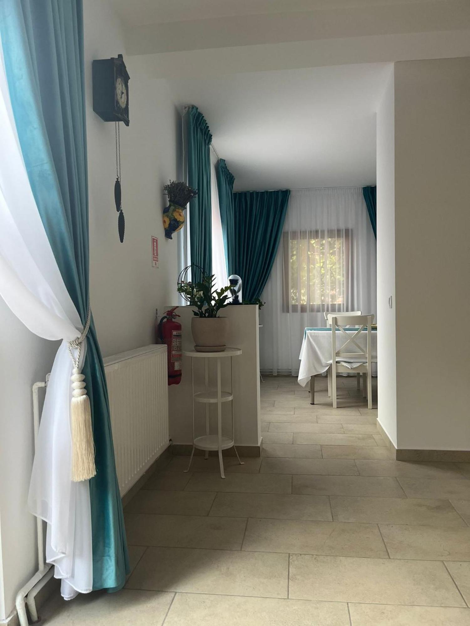 Kilometru108 Hotel Leordina Luaran gambar