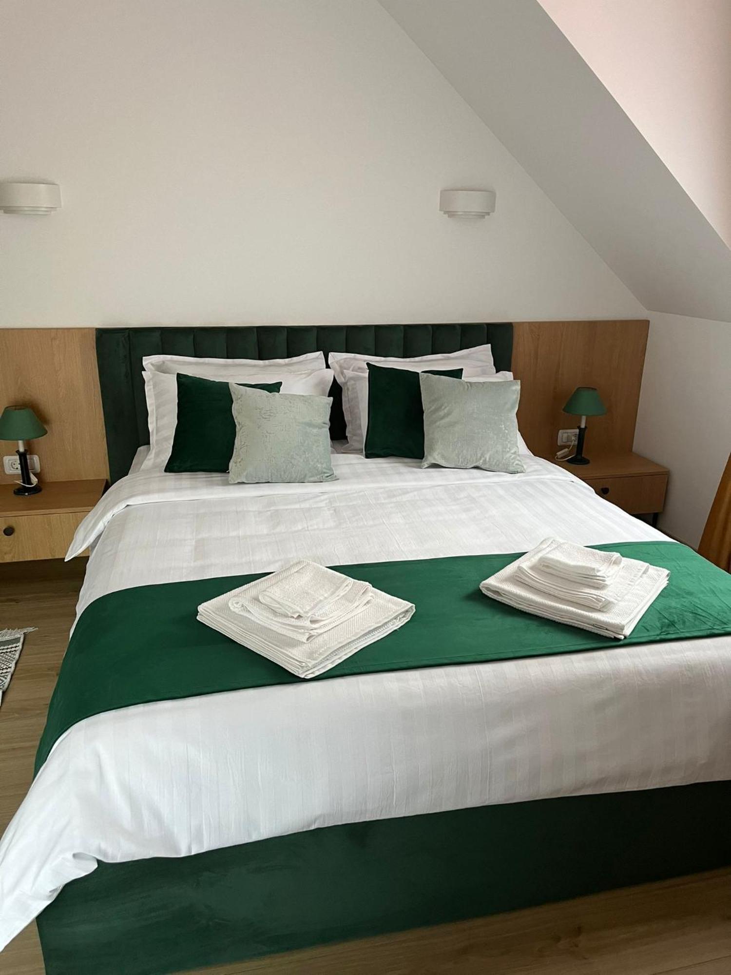 Kilometru108 Hotel Leordina Luaran gambar