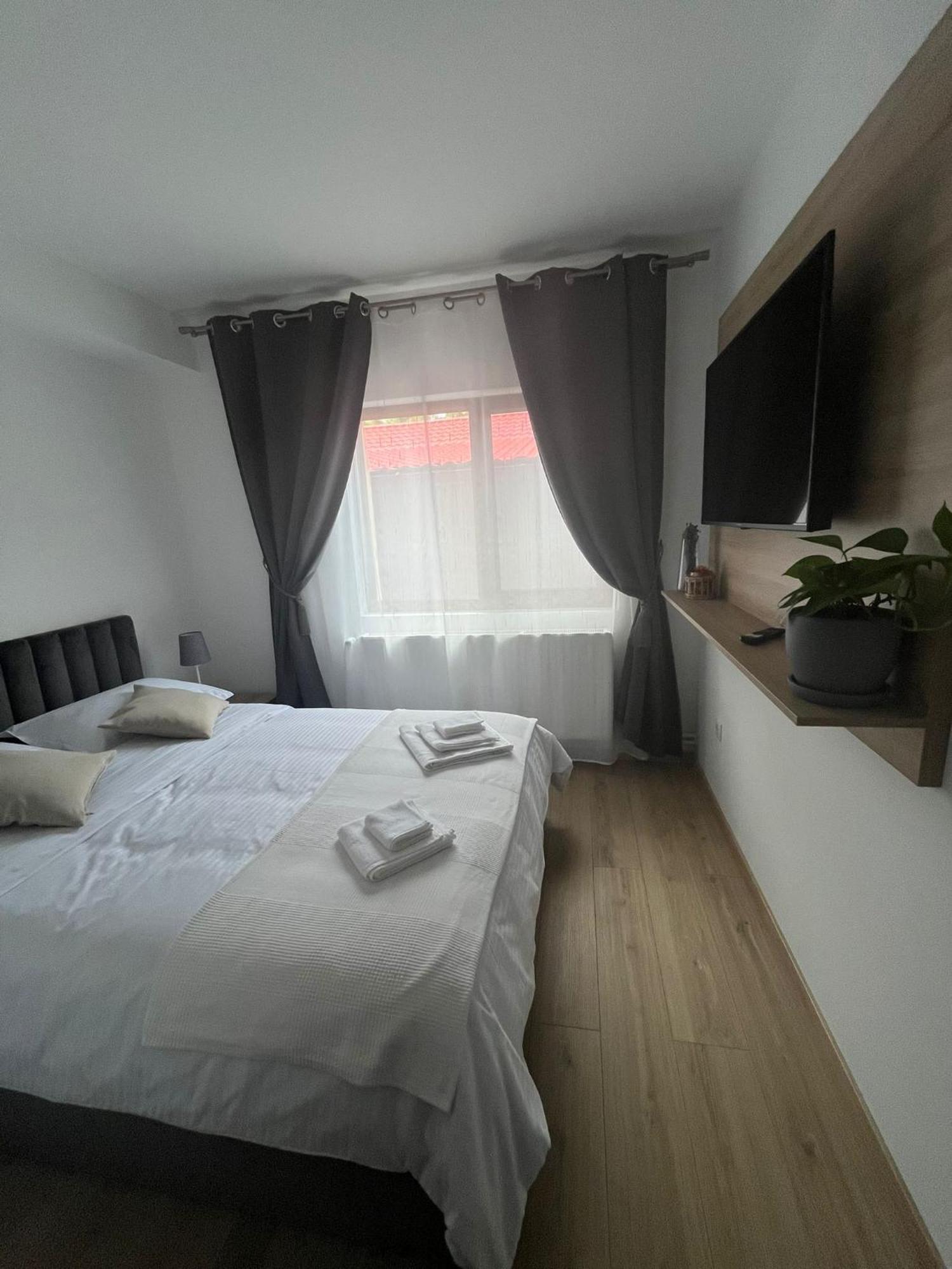 Kilometru108 Hotel Leordina Luaran gambar