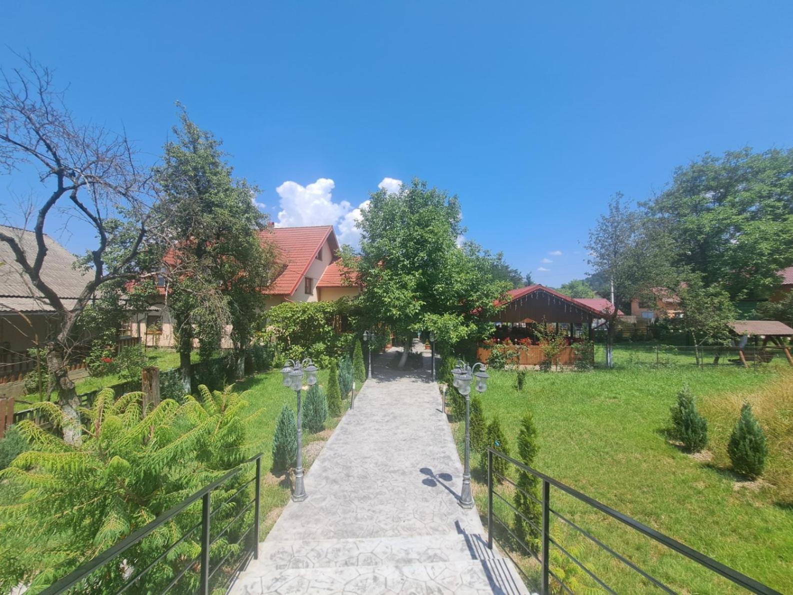 Kilometru108 Hotel Leordina Luaran gambar
